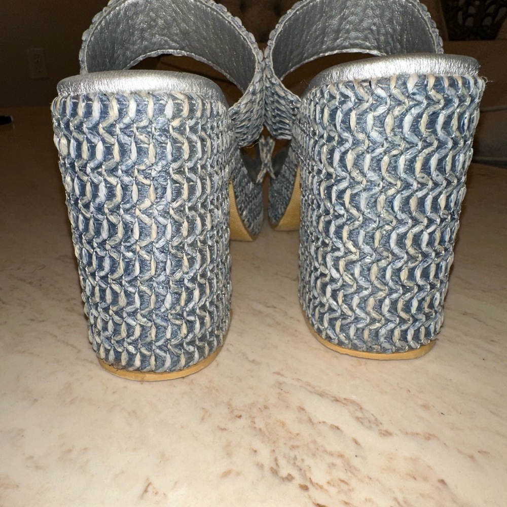 Cute Blue Platform - image 3